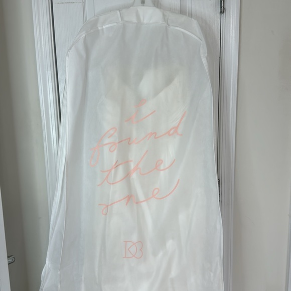 David’s Bridal Collection Chiffon A-Line Wedding Dress with Beads Style 9V9743 - Picture 11 of 11